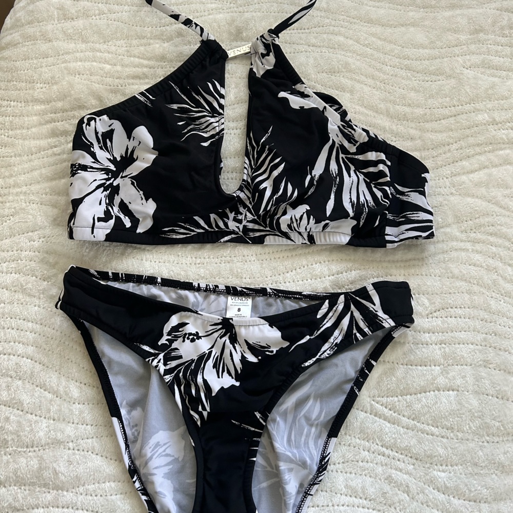 Tropical print keyhole bikini